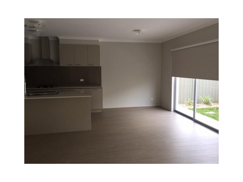 31 McEwan Drive, Cranbourne East VIC 3977