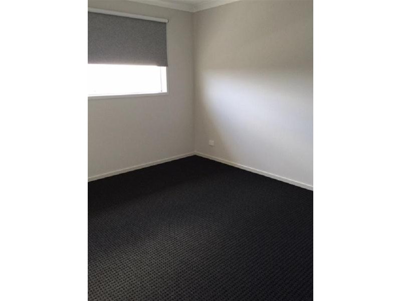 31 McEwan Drive, Cranbourne East VIC 3977