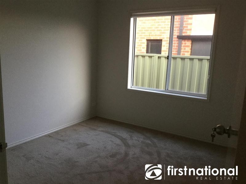 3 Moore Mews, Pakenham VIC 3810