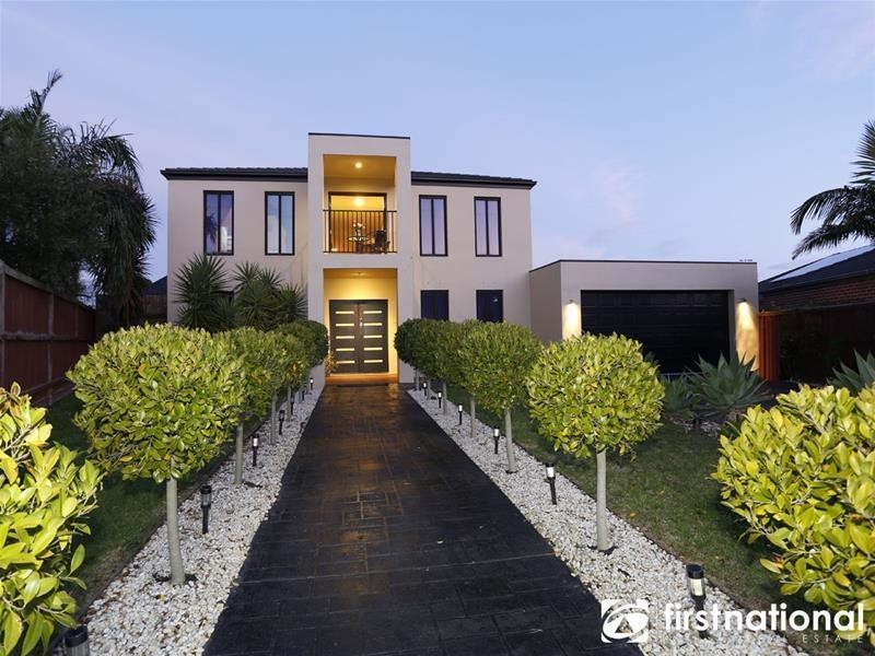 15 Champagne Grove, Narre Warren South VIC 3805