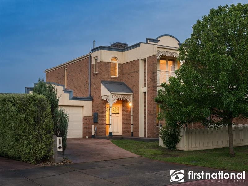 10 Reid  Mews, Berwick VIC 3806