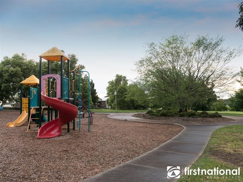 10 Reid  Mews, Berwick VIC 3806