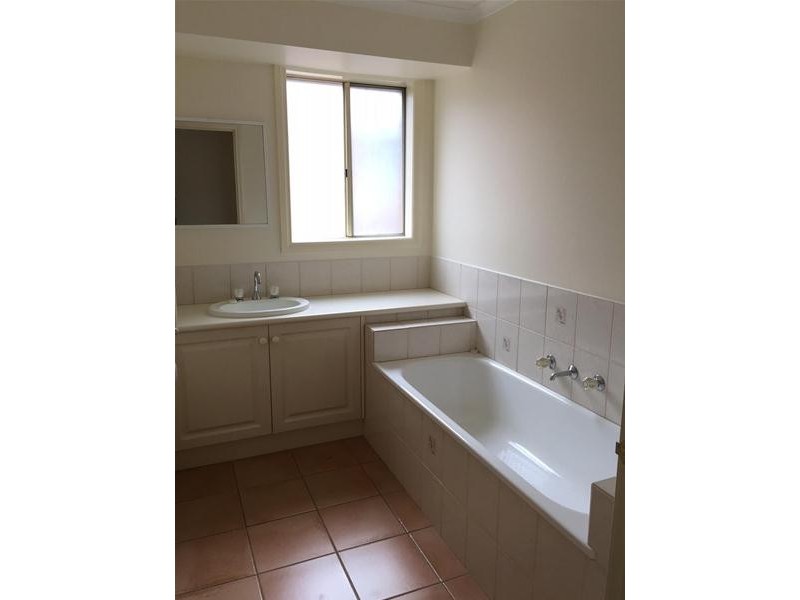 53 Jarryd Crescent, Berwick VIC 3806