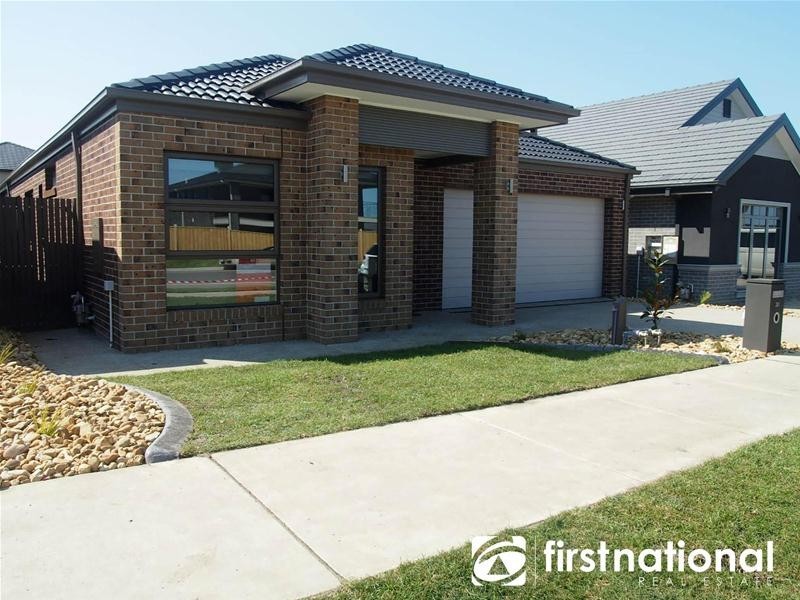 30 Kite Street, Clyde North VIC 3978