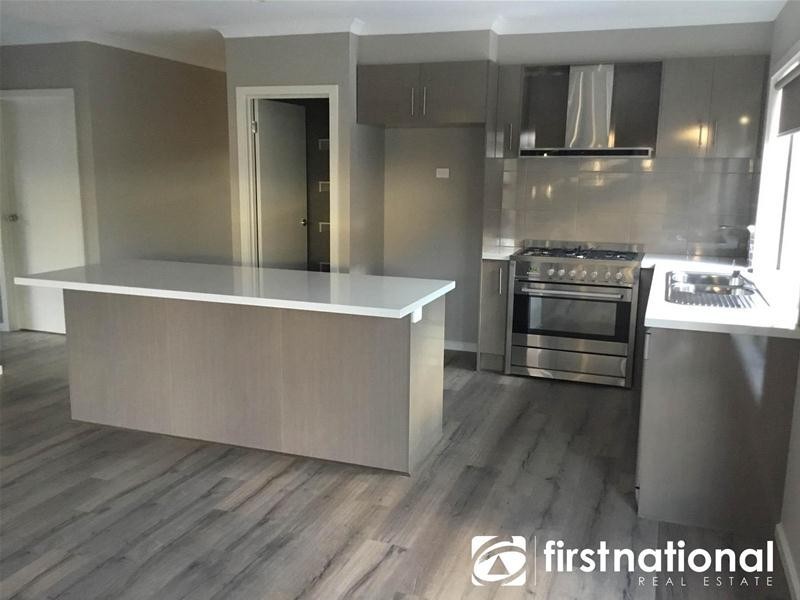 30 Kite Street, Clyde North VIC 3978