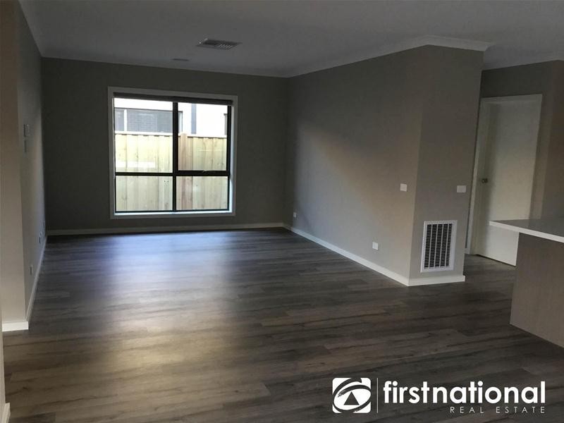 30 Kite Street, Clyde North VIC 3978