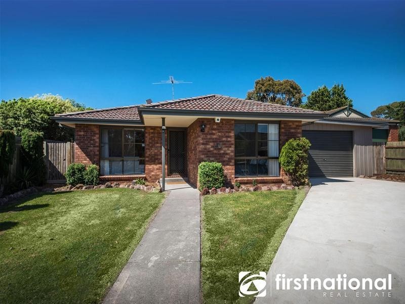 10 Ashton Rise, Narre Warren South VIC 3805