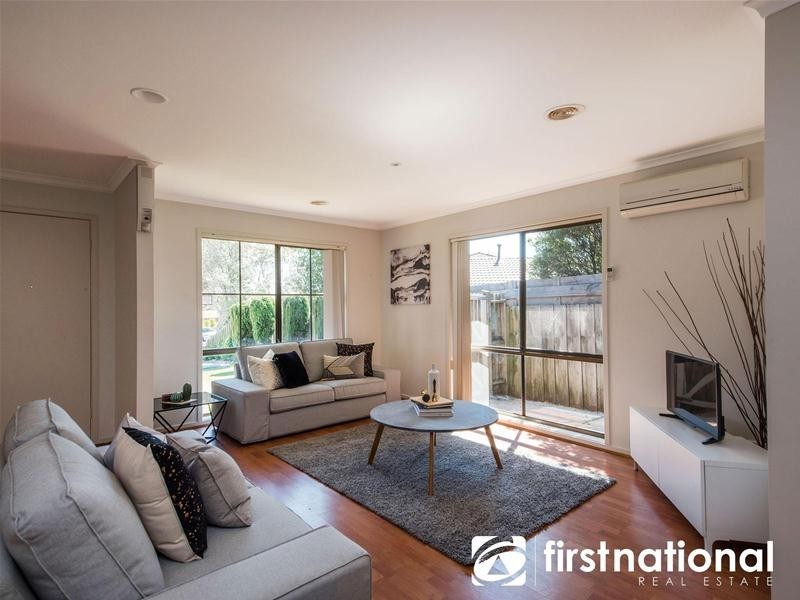 10 Ashton Rise, Narre Warren South VIC 3805