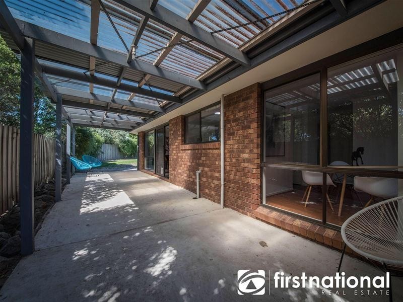 10 Ashton Rise, Narre Warren South VIC 3805