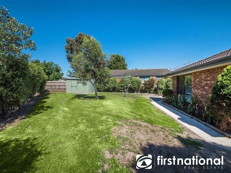 10 Ashton Rise, Narre Warren South VIC 3805