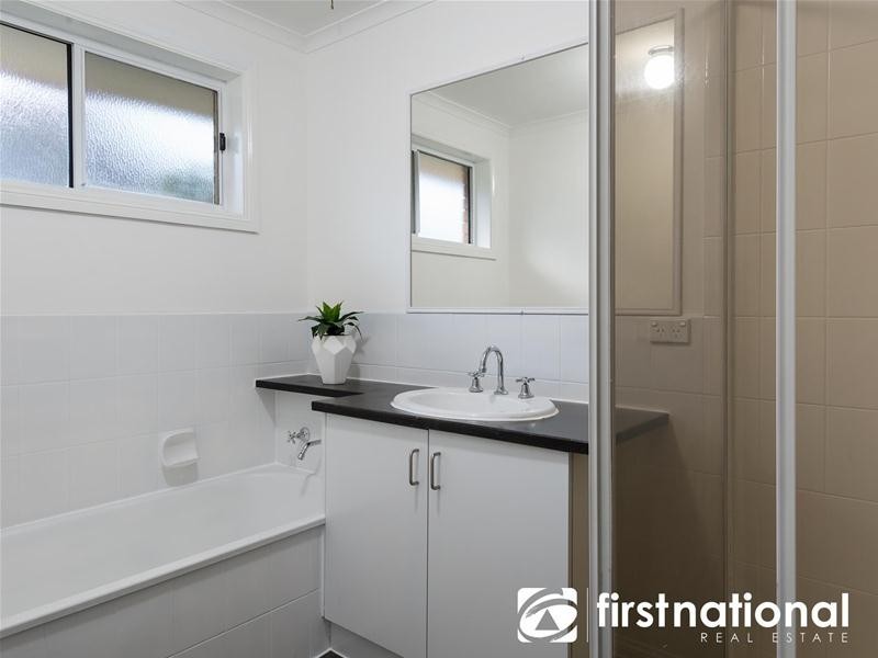 5 Owen Court, Pakenham VIC 3810