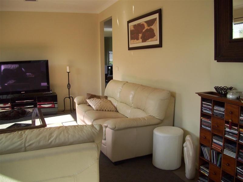 2 Riflebird Avenue, Narre Warren VIC 3805