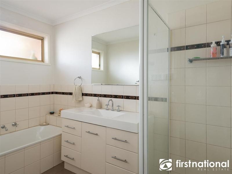 3/7-9 Beaconsfield Avenue, Beaconsfield VIC 3807