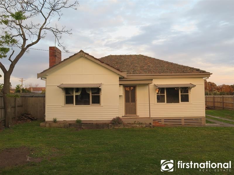 10 James Street, Pakenham VIC 3810