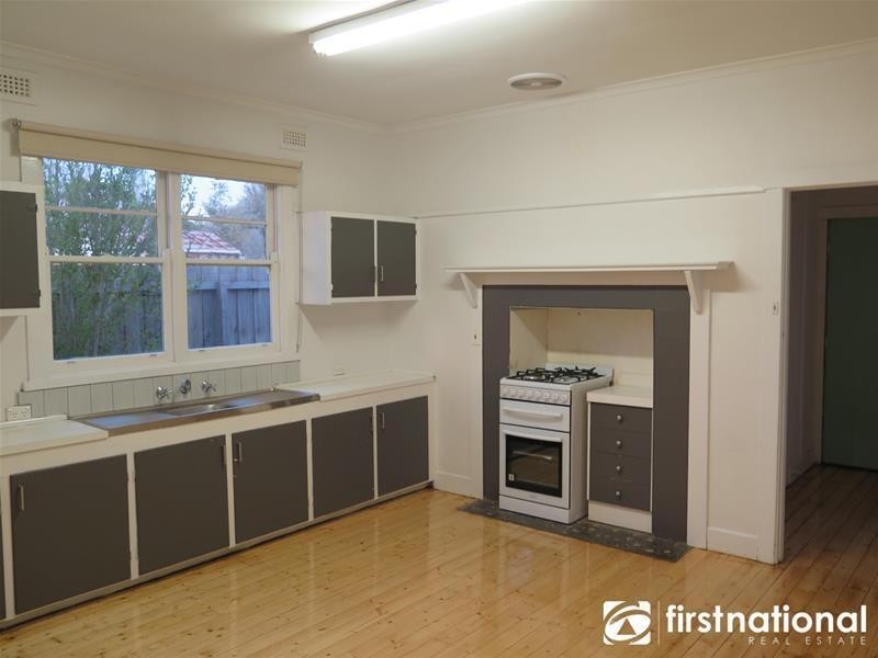 10 James Street, Pakenham VIC 3810