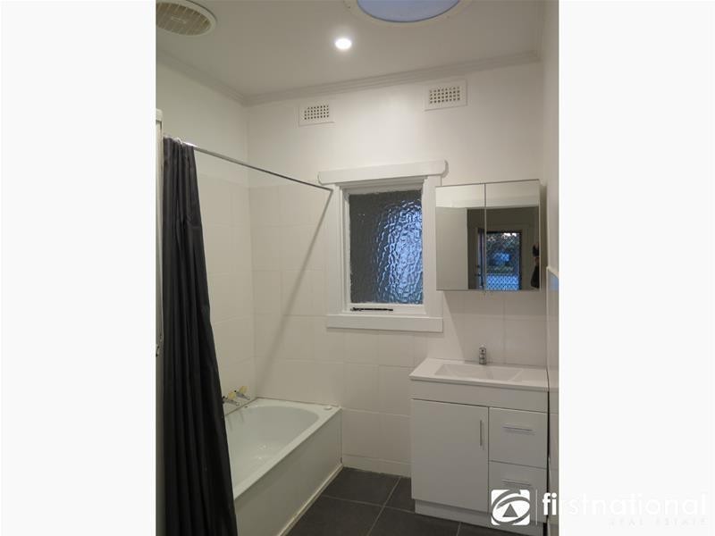 10 James Street, Pakenham VIC 3810