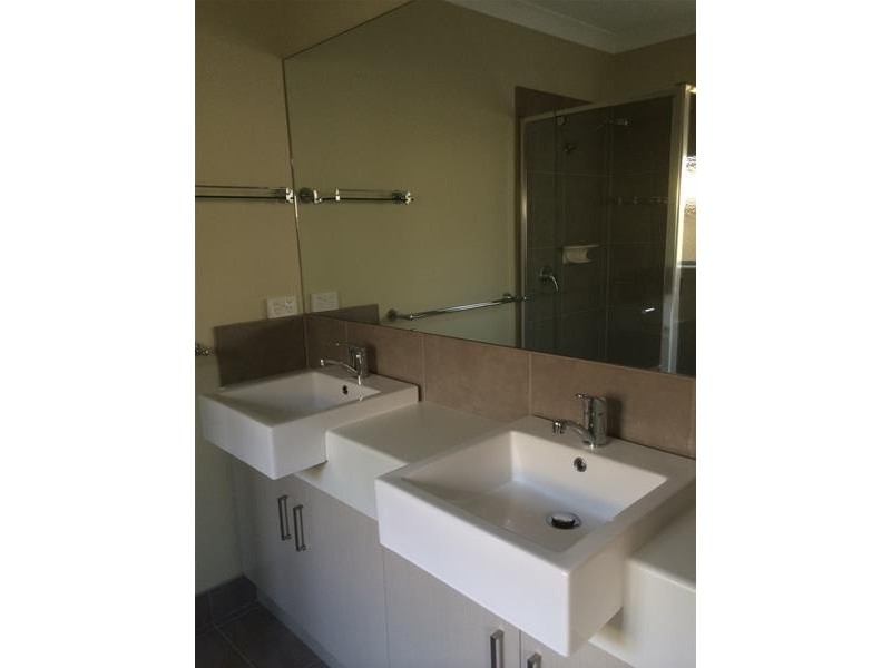 15 Cerise Street, Officer VIC 3809