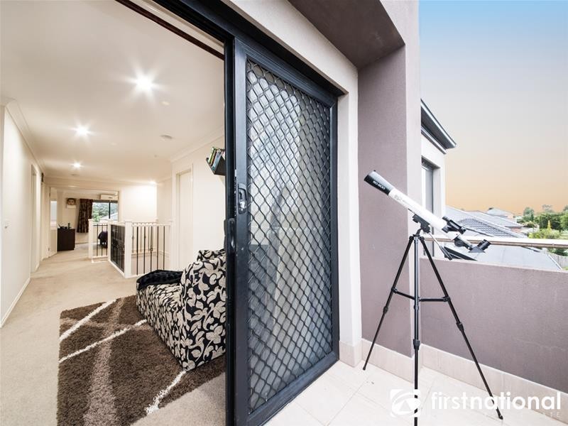 10 Devaney Avenue, Lynbrook VIC 3975