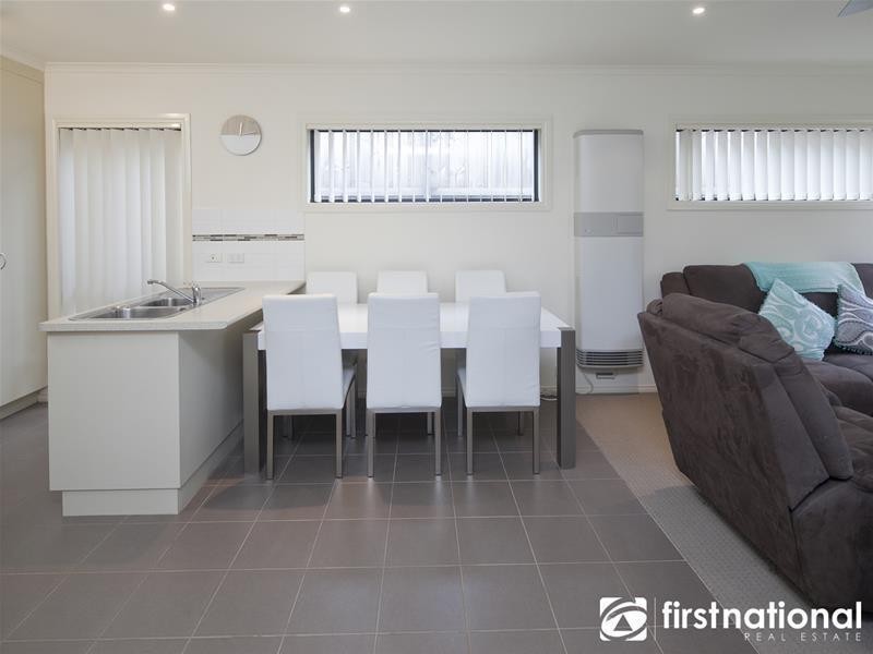 9/103 Army Road, Pakenham VIC 3810