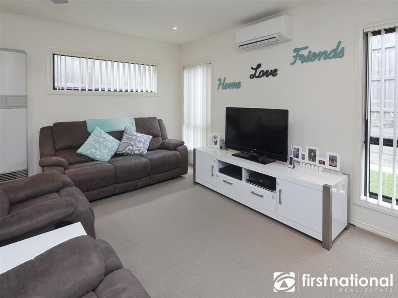 9/103 Army Road, Pakenham VIC 3810