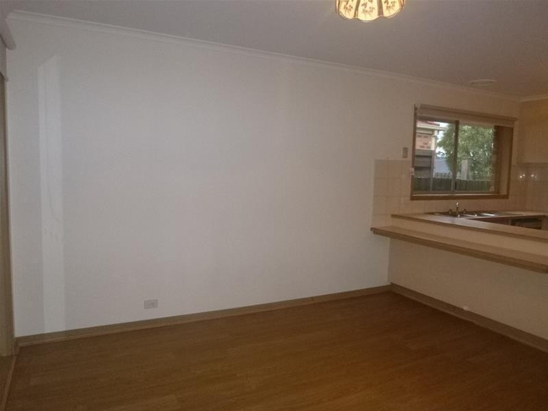 8 Tottington Rise, Berwick VIC 3806