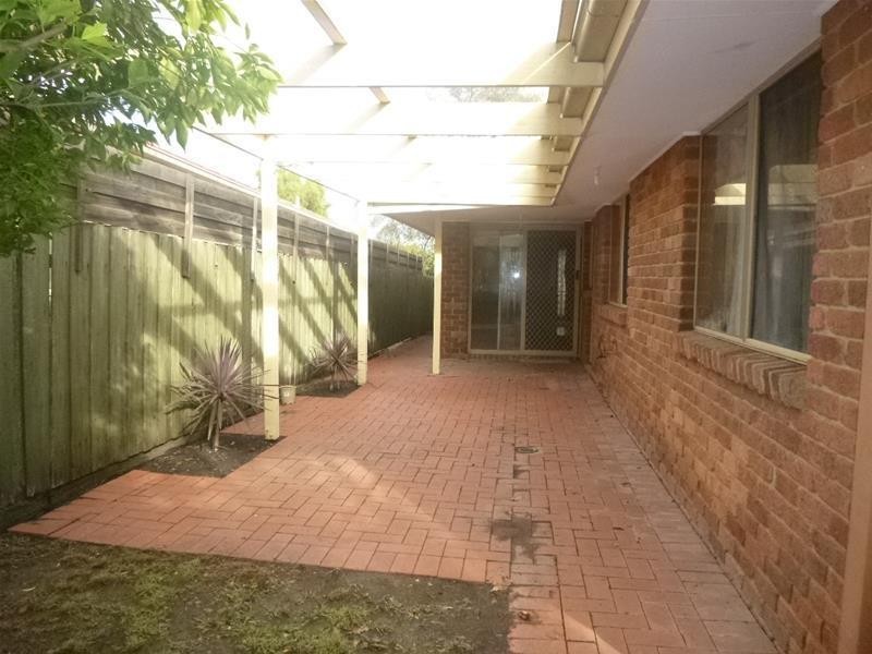 8 Tottington Rise, Berwick VIC 3806