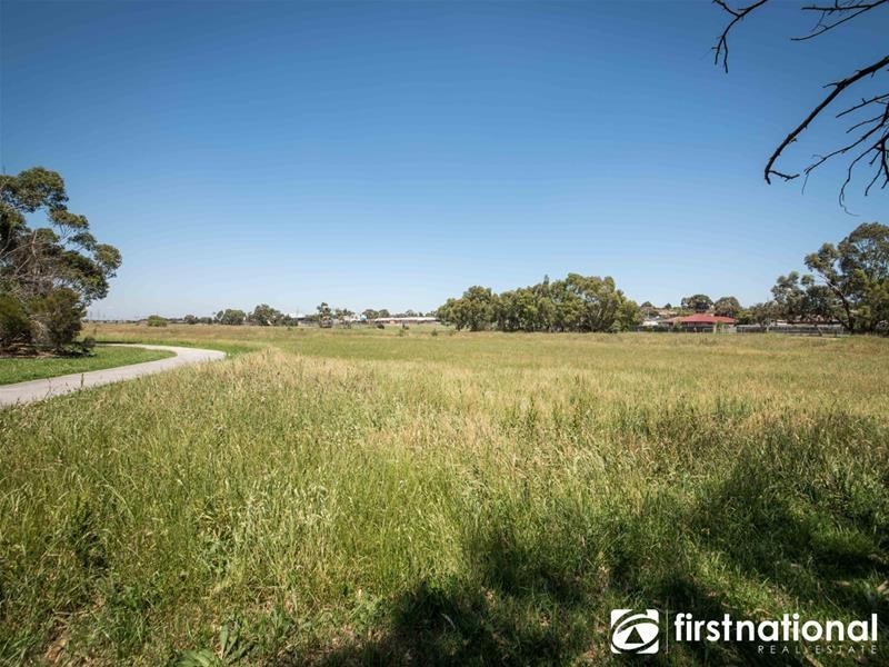 35 James Wyman Place, Hampton Park VIC 3976