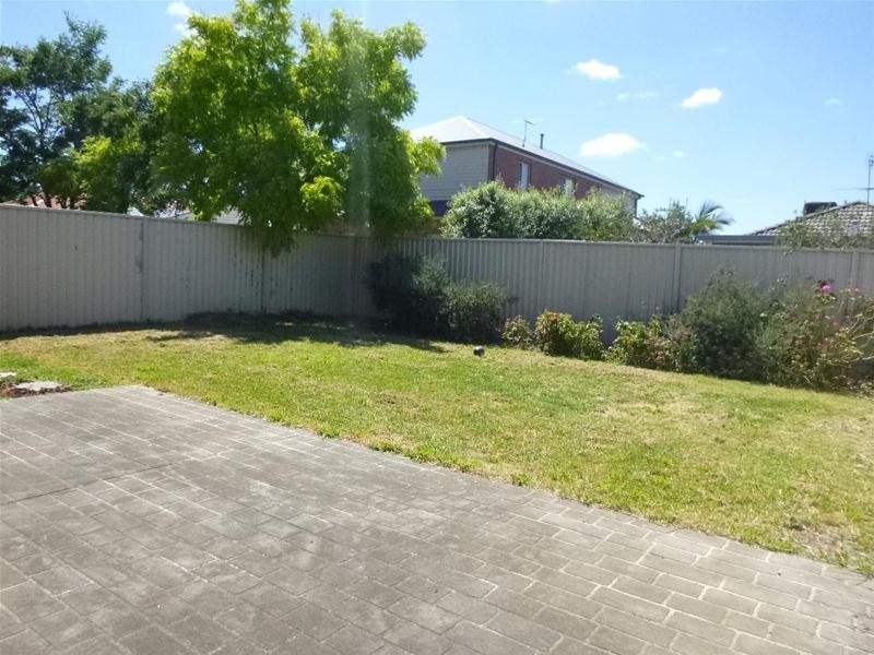 16 Ashwood Grove, Pakenham VIC 3810