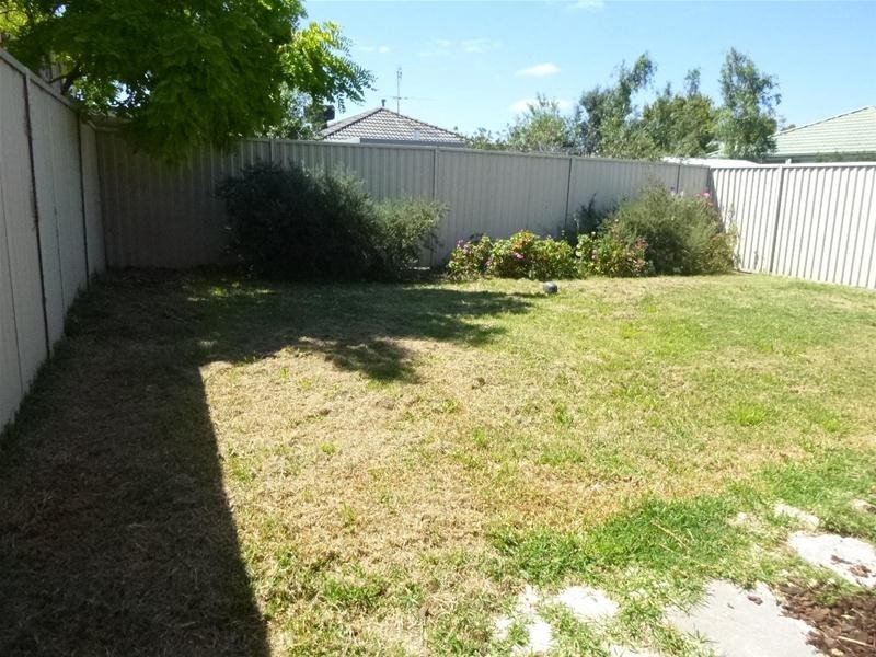 16 Ashwood Grove, Pakenham VIC 3810