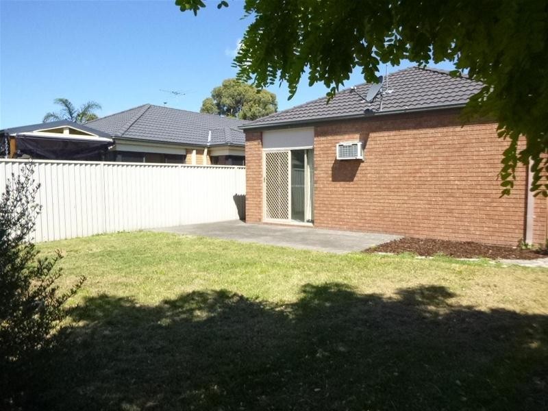 16 Ashwood Grove, Pakenham VIC 3810