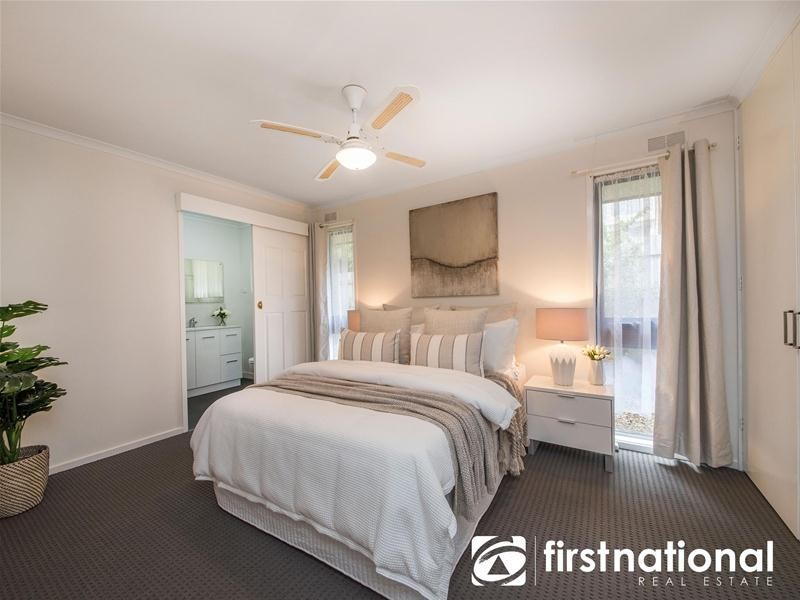 11 Ahern Road, Pakenham VIC 3810