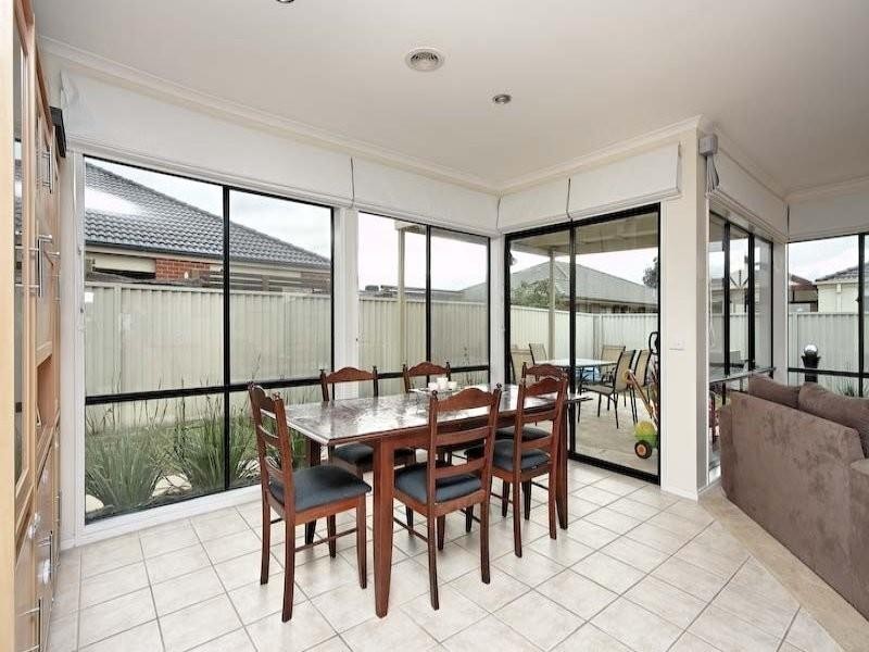 6 LaTrobe Avenue, Pakenham VIC 3810