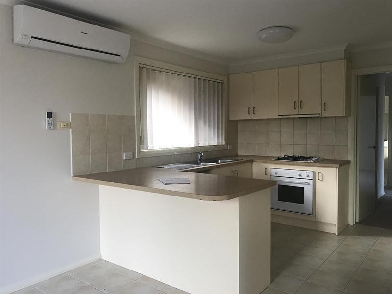 4/45-47 Bemersyde Drive, Berwick VIC 3806