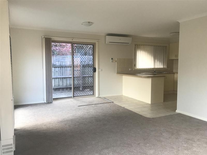 4/45-47 Bemersyde Drive, Berwick VIC 3806