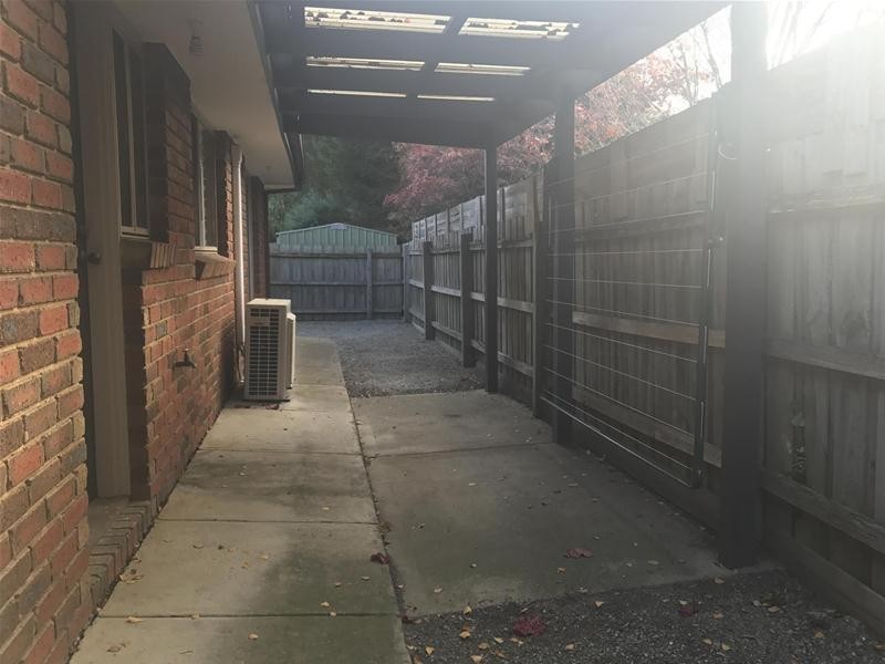 4/45-47 Bemersyde Drive, Berwick VIC 3806