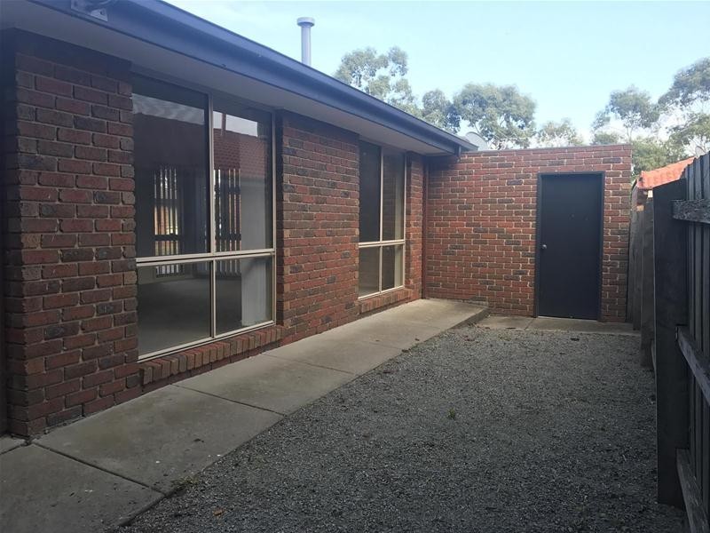 4/45-47 Bemersyde Drive, Berwick VIC 3806