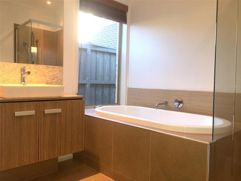 20 Carbine Way, Lyndhurst VIC 3975