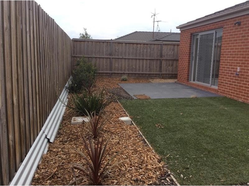 17 Celestine Drive, Officer VIC 3809