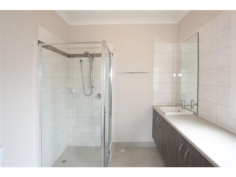 5 Featherbrook Circuit, Cranbourne North VIC 3977