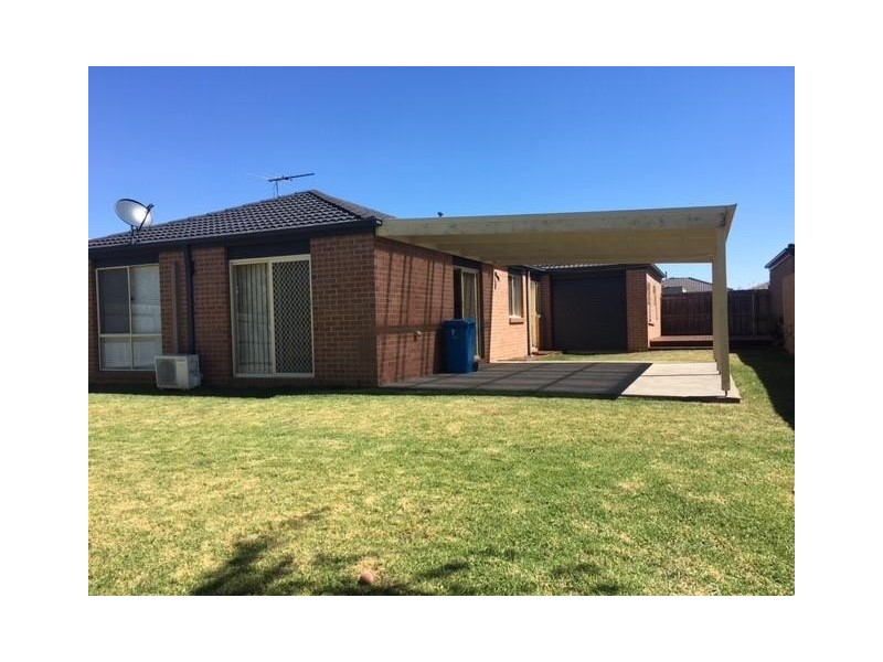 6 Carabott Place, Berwick VIC 3806