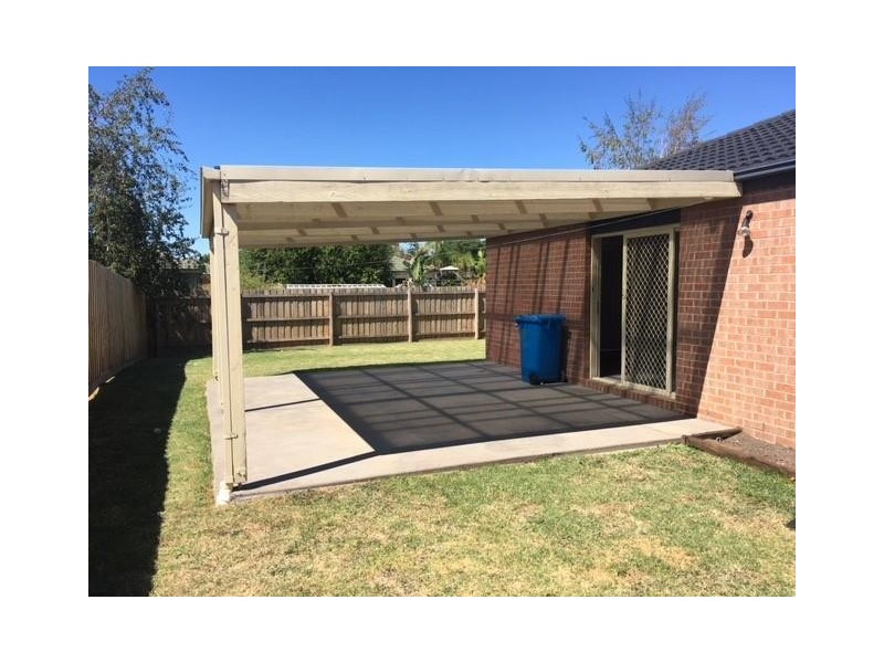 6 Carabott Place, Berwick VIC 3806