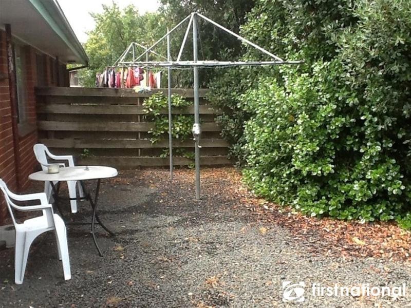 4/1 Charles  Street, Pakenham VIC 3810