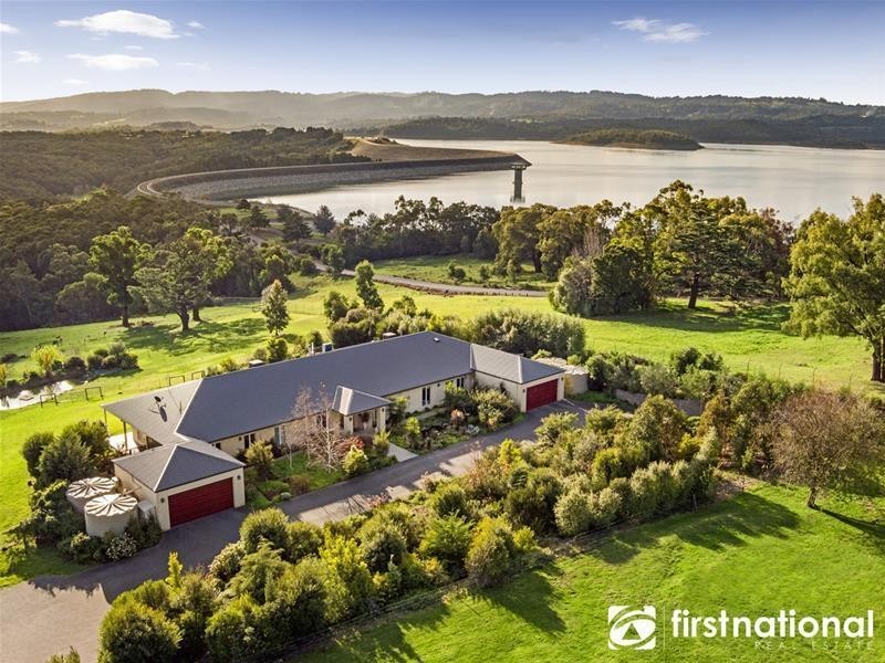 266 Red Hill  Road, Beaconsfield Upper VIC 3808