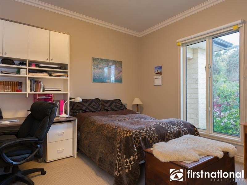 266 Red Hill  Road, Beaconsfield Upper VIC 3808