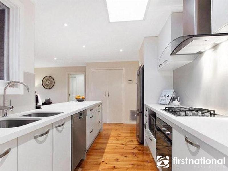 8 Francis Court, Narre Warren VIC 3805