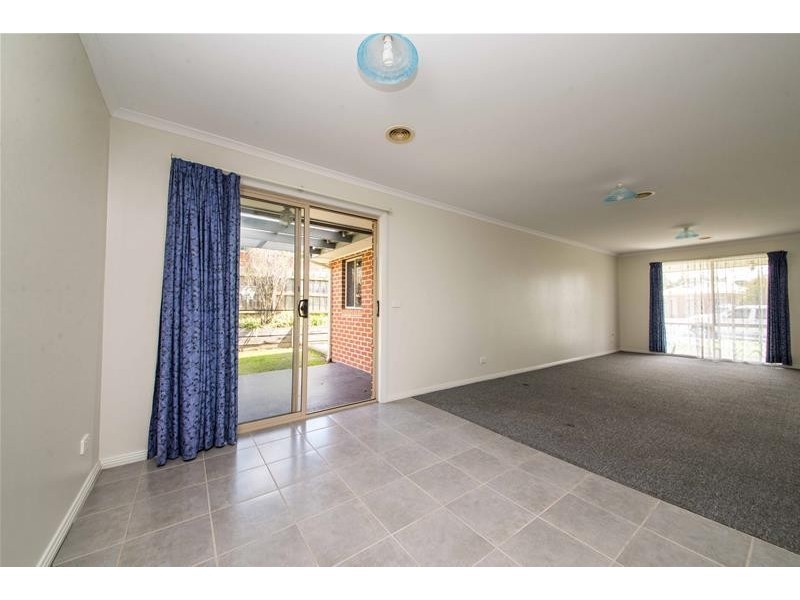 1/8 Broadhurst Road, Pakenham VIC 3810