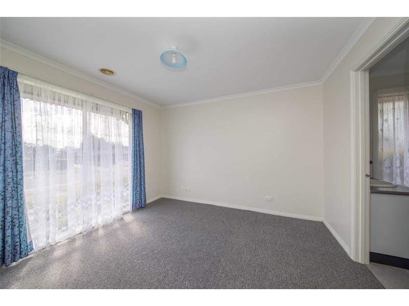 1/8 Broadhurst Road, Pakenham VIC 3810