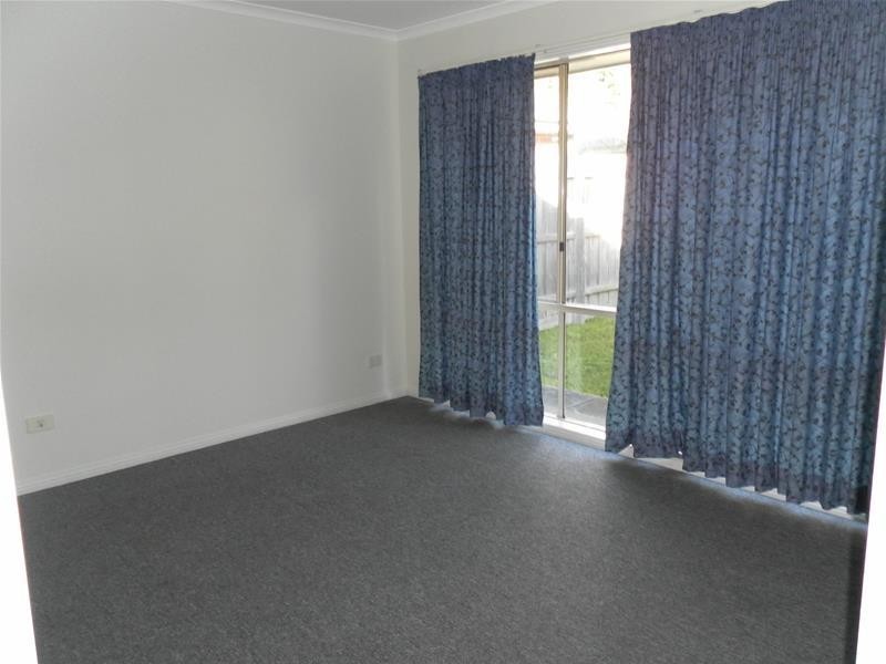 1/8 Broadhurst Road, Pakenham VIC 3810