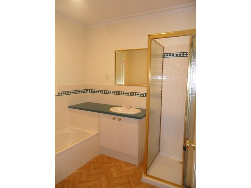 37 Ralph Crescent, Hampton Park VIC 3976