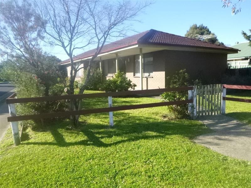 42 Woods Street, Beaconsfield VIC 3807